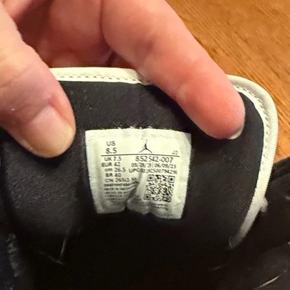 Nike Air Jordan White and Gold Sneakers - Picture 7 of 7